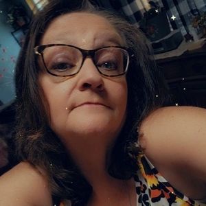 Meet your Posher, Mae